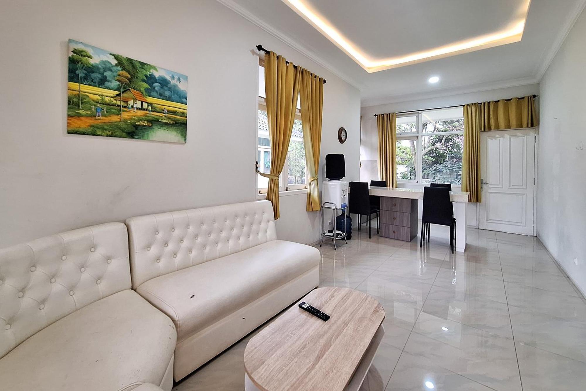 Reddoorz Resort At Tridaya Cisarua Puncak Экстерьер фото